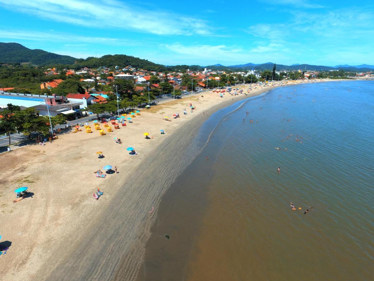 Apt 300 M Da Praia Proximo Ao Beto Carrero Piçarras Eksteriør billede